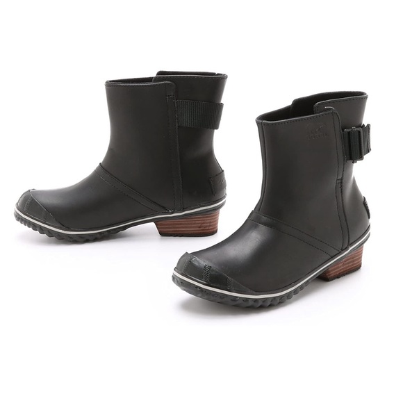 sorel slimboot pull on